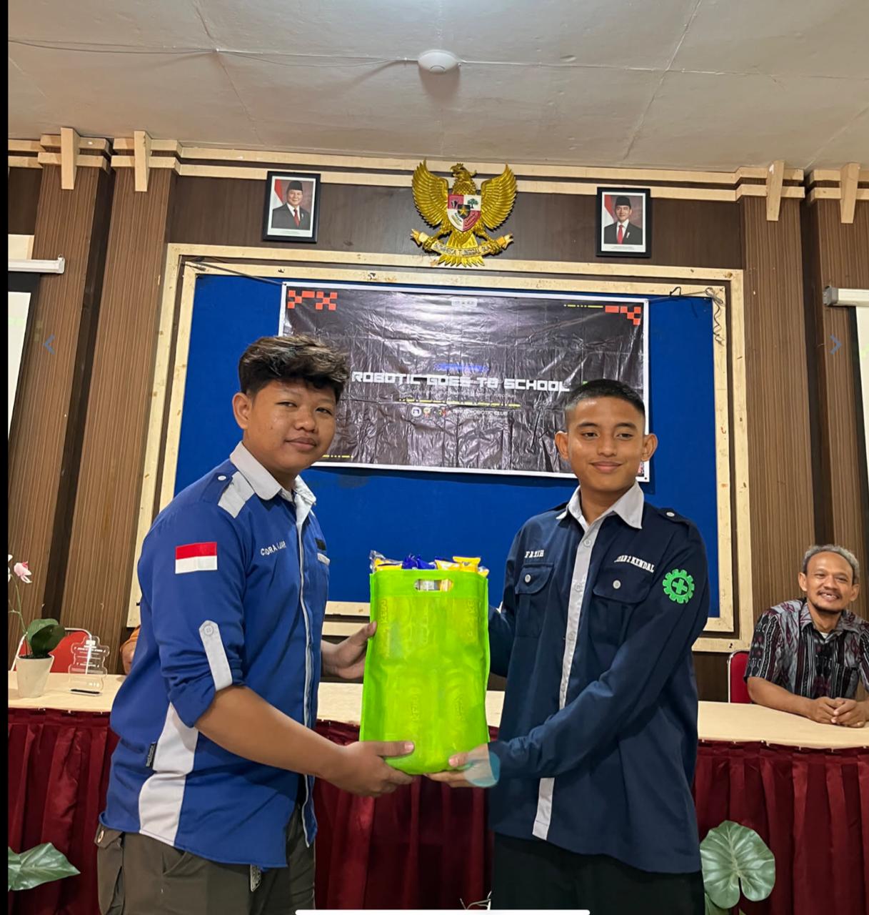 Robotic Go To School